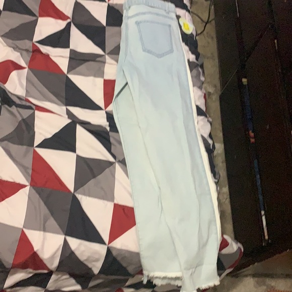 Jeans - Picture 3 of 3